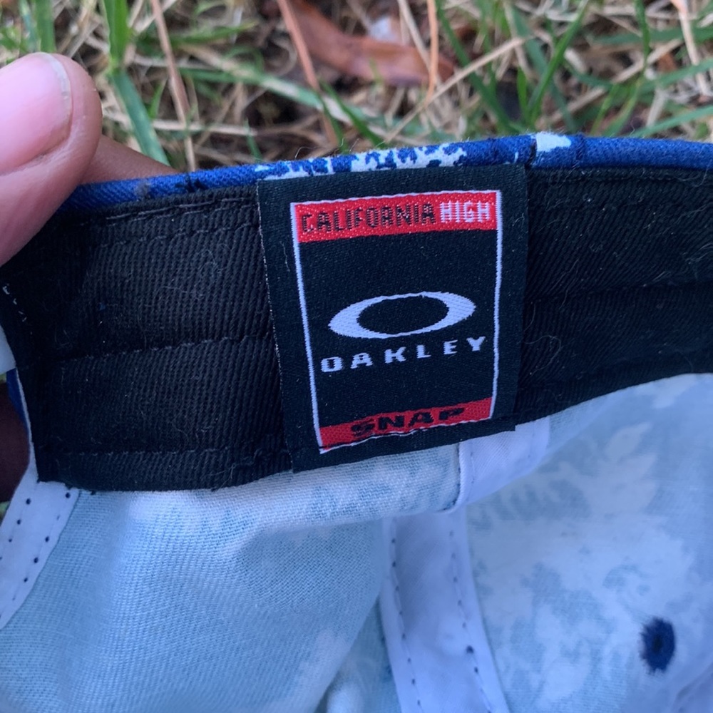 Oakley Pattern Snapback Hat 🌿🧢 - Picture 5 of 5